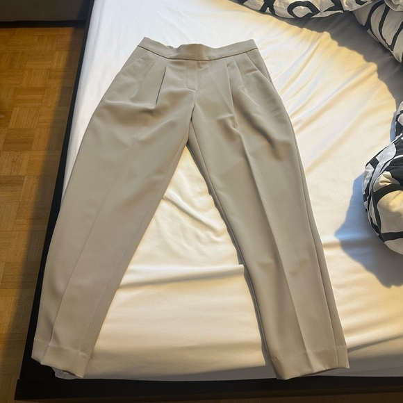 BNWOT Babaton Women's Taupe dress pants - Picture 4 of 4